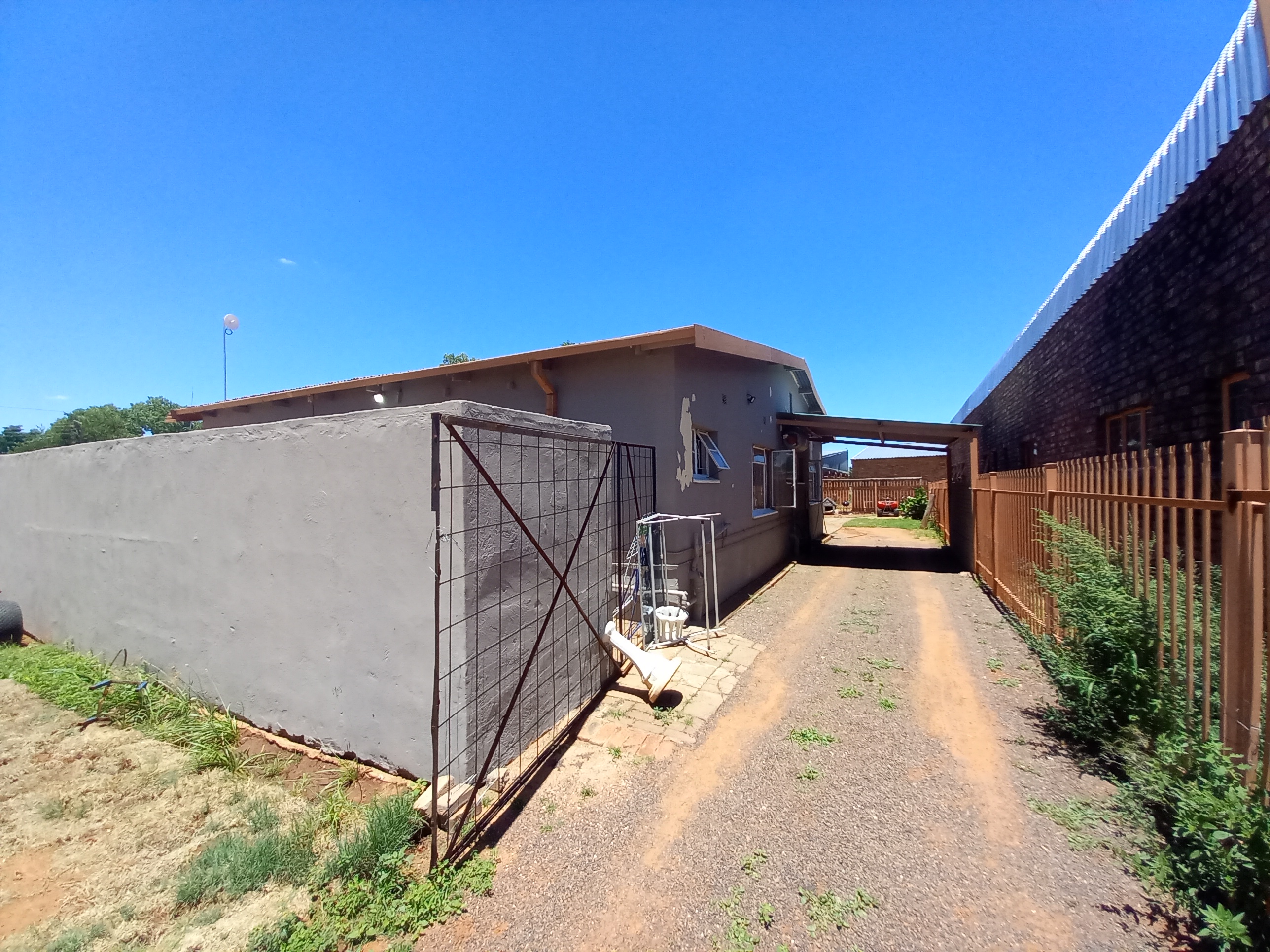 2 Bedroom Property for Sale in Hartswater Northern Cape